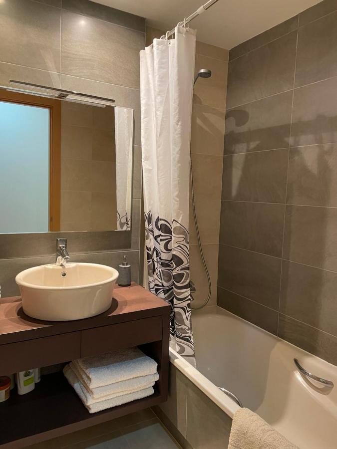 Golden Gardens Lux Apartment ฮาเวอา ภายนอก รูปภาพ