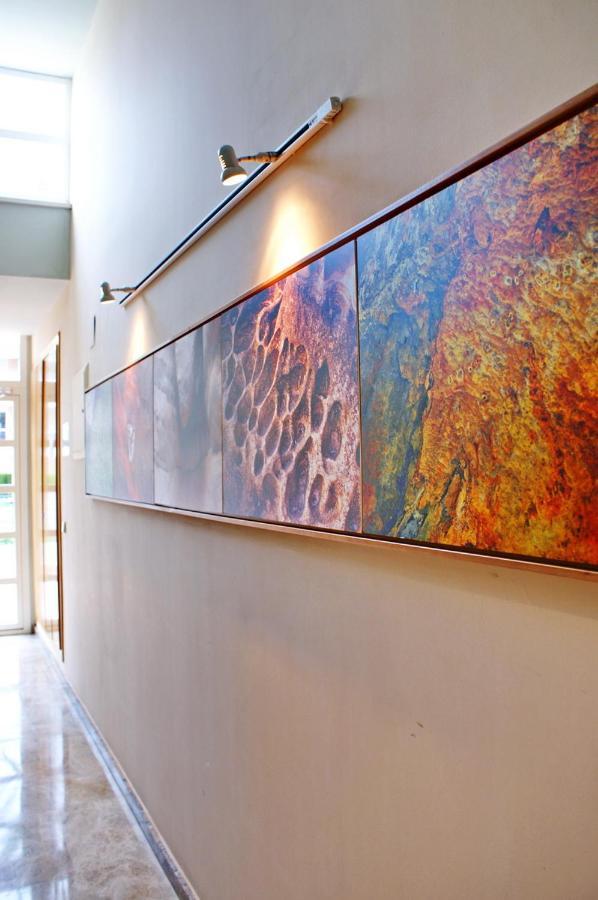 Golden Gardens Lux Apartment ฮาเวอา ภายนอก รูปภาพ
