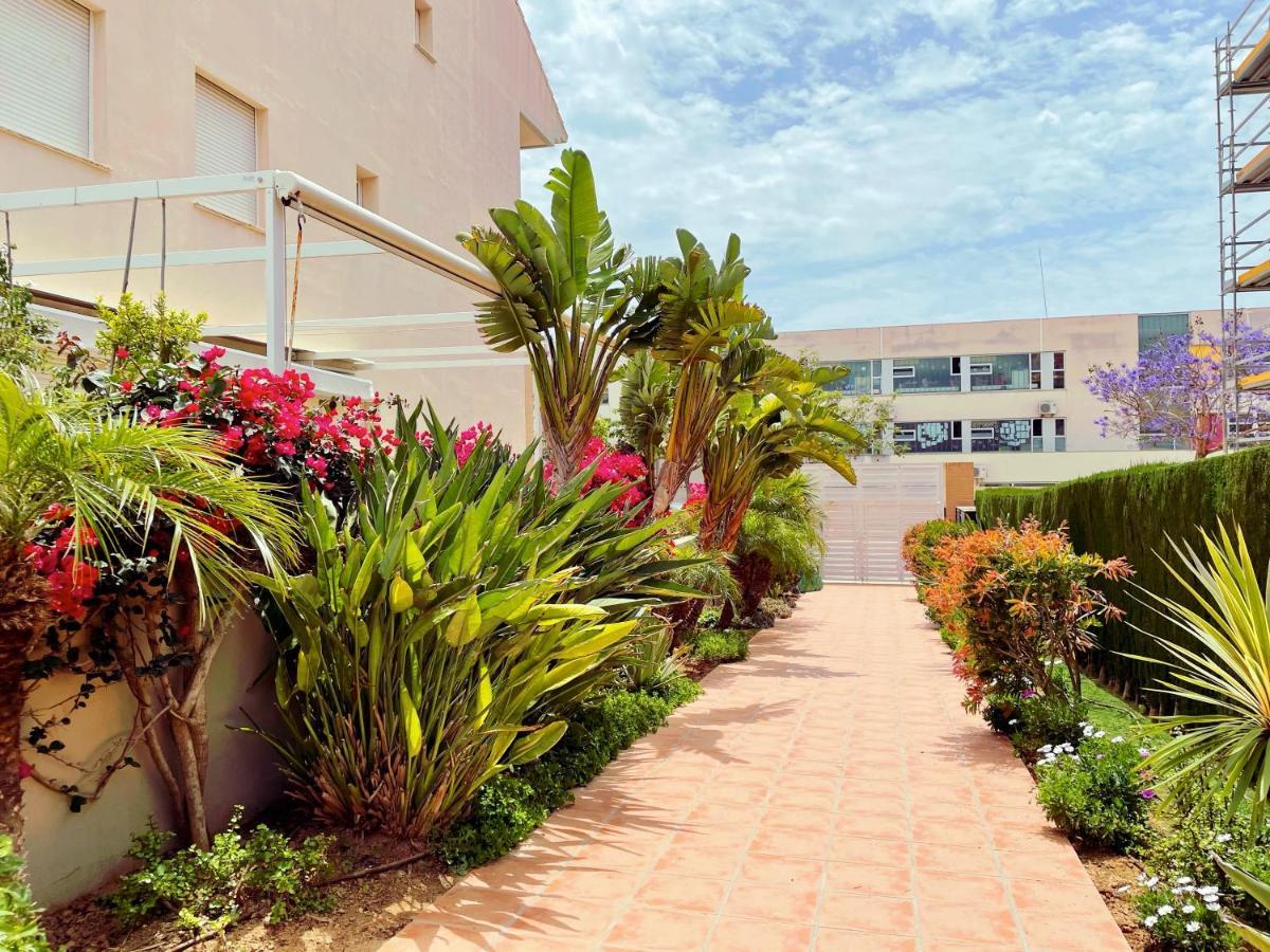Golden Gardens Lux Apartment ฮาเวอา ภายนอก รูปภาพ