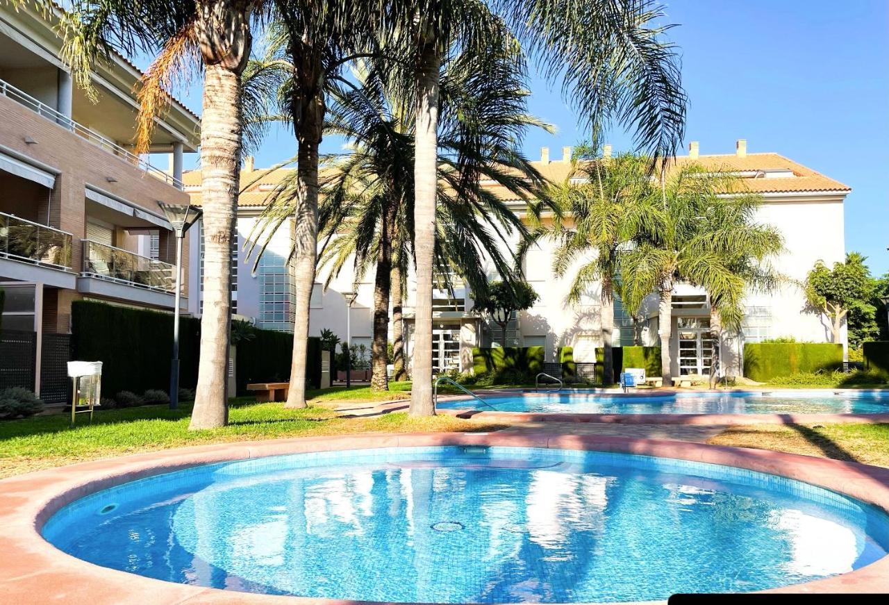 Golden Gardens Lux Apartment ฮาเวอา ภายนอก รูปภาพ